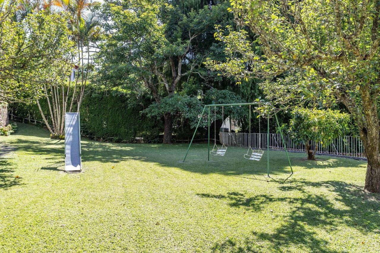 Aconchegante Sitio Na Serra Com Piscina Em Itaipava 26 Hospedes Petropolis  Exterior photo